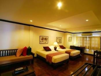 Cucumber Inn Suite Паттайя Экстерьер фото
