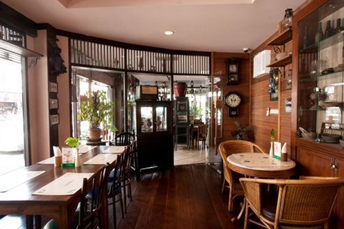 Cucumber Inn Suite Паттайя Экстерьер фото
